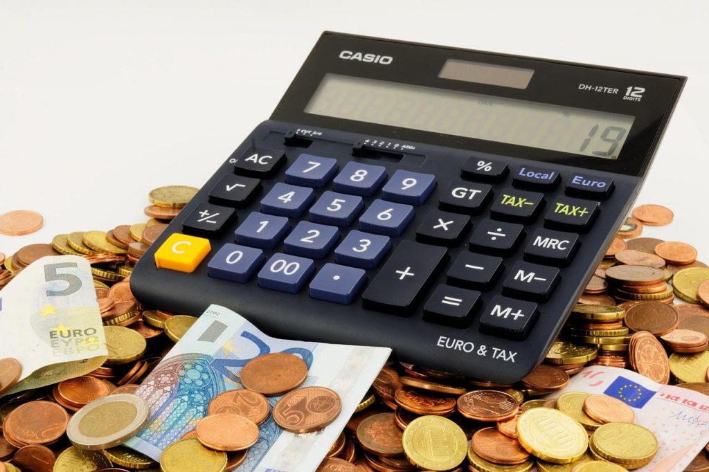 Calculator and money, Pixabay