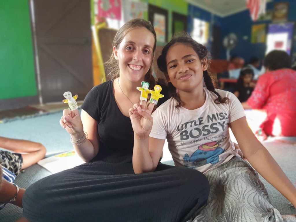 Crafts with children in Fiji